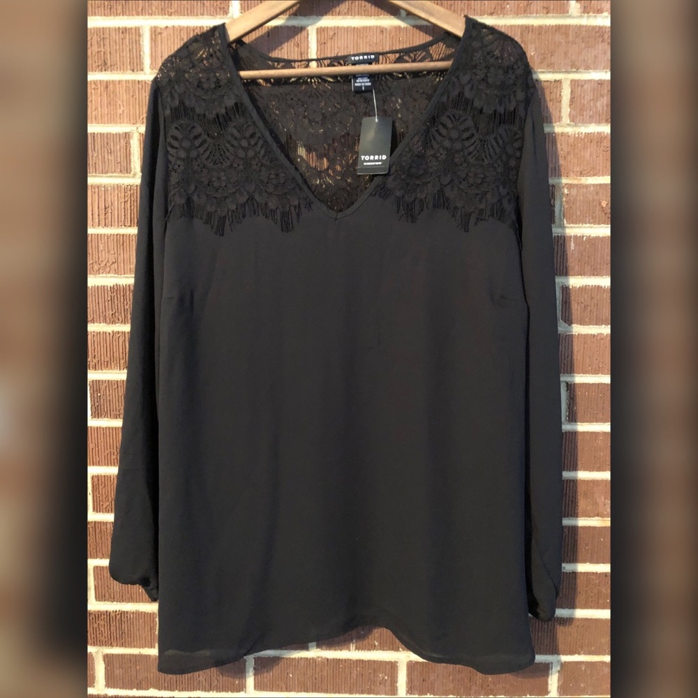 Black Torrid Lace Inset Blouse - 3X (NWT)